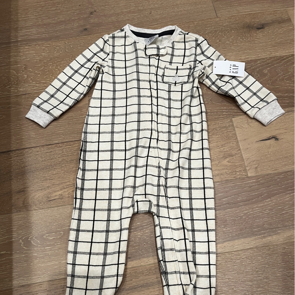 NWT Gap baby branan grid pajamas